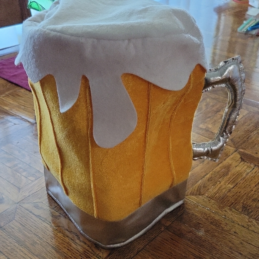 Foaming Beer Mug Hat